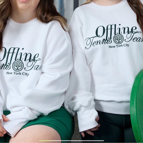 NWT Aerie Offline Cloud Fleece classic crewneck sweatshirt size med - Picture 2 of 3